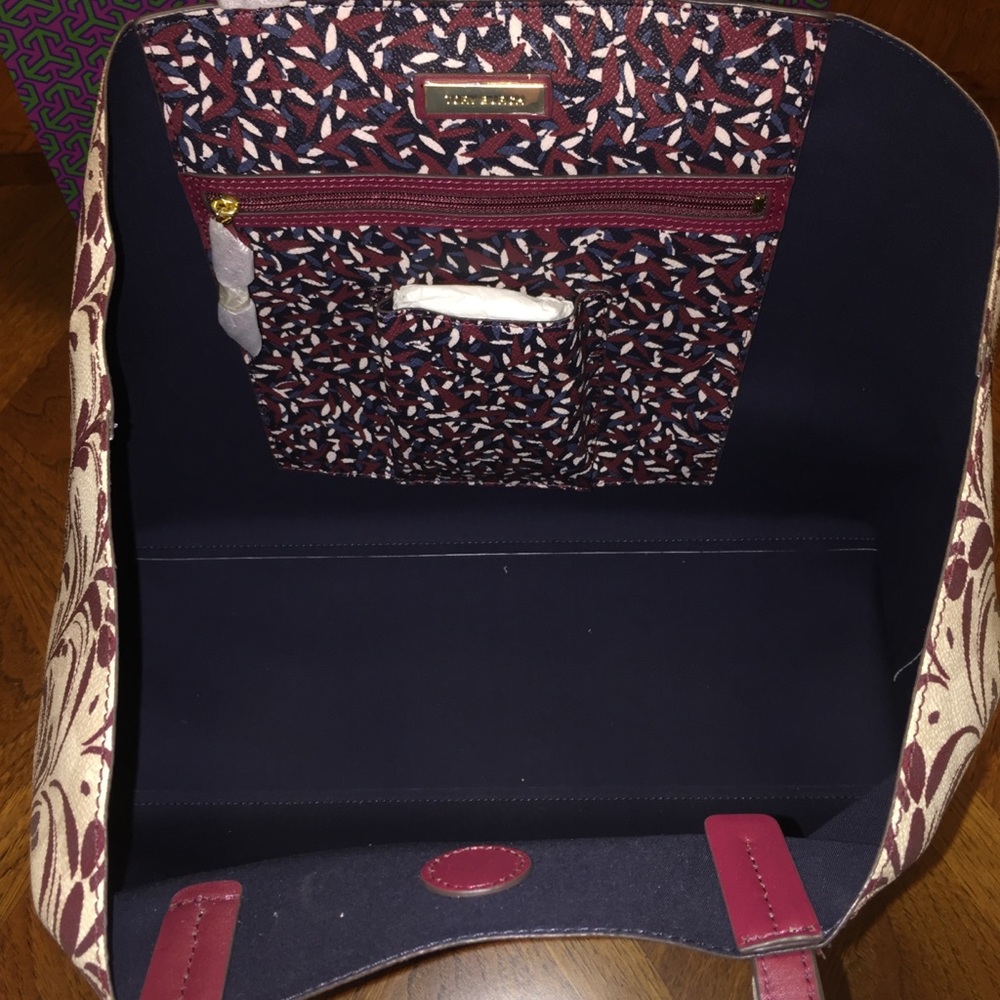 NWT Tory Burch Kerrington Large Tote - Picture 4 of 7